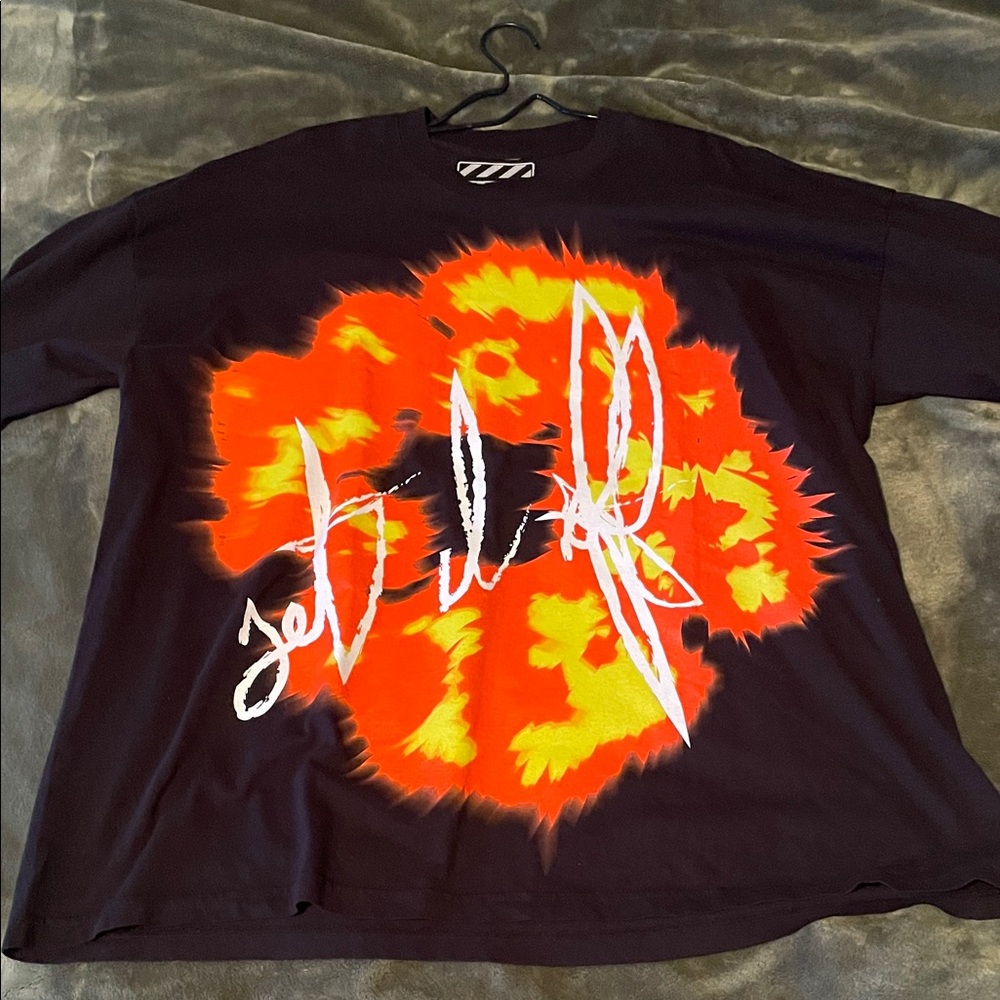 Bold Graphic Long Sleeve Shirt